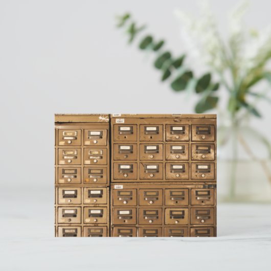 Oude afgedankte filtreerkasten briefkaart (Staand voorkant)