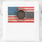 Oude akoestische gitaar met Amerikaanse vlag Rechthoekige Sticker (Tas)