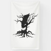 Oude angstaanjagende boom Halloween Spandoek (Verticaal)