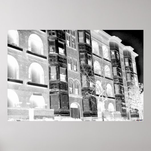 Oude appartementengebouwen Z/W - negatief Poster (Voorkant)
