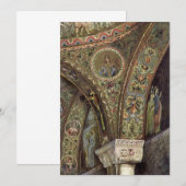 Oude architectuur, decoratieve boog in een kerk (Voorkant / Achterkant)