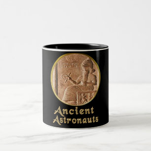 Oude astronauten tweekleurige koffiemok