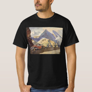 Oude auto op bergweg in de winter met sneeuw t-shirt
