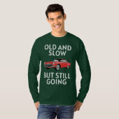 Oude auto rijdt nog t-shirt (Voorkant volledig)