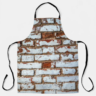 Oude  bakstenen wand met gestrooid wit gipsplaat schort
