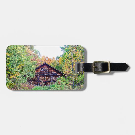 Oude Barn in de Herfst Bagagelabel (Voorkant horizontaal)