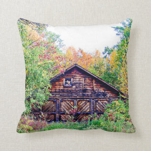Oude Barn in de Herfst Kussen