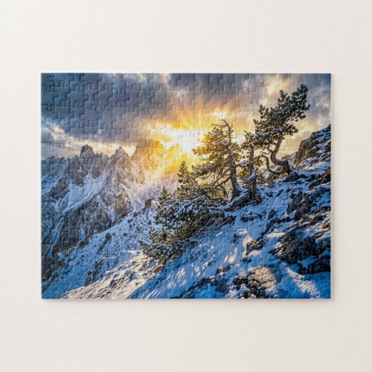 Oude bergden in dramatisch winterlicht legpuzzel (Horizontaal)