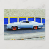 Oude blauwe auto in Boston, Massachusetts.