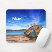 Oude blauwe boot bij het strand muismat (Met muis)