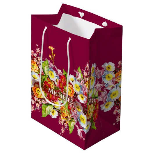 Oude bloemige lente primula's Cute Chic Burgundy Medium Cadeauzakje (Voorkant Gekanteld)