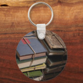Oude boekenstapel sleutelhanger (Voorkant)