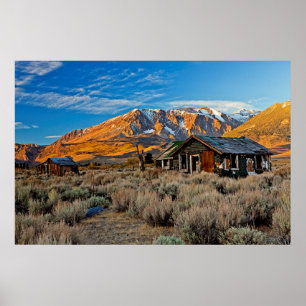 Oude boerderij langs Hwy 395 in June Lake Poster