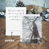 Oude boom in een Misty Forest Feestdagenkaart