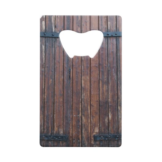 Oude bruine houten deuren met zwarte ijzersteunen creditkaart flessenopener (Voorkant)
