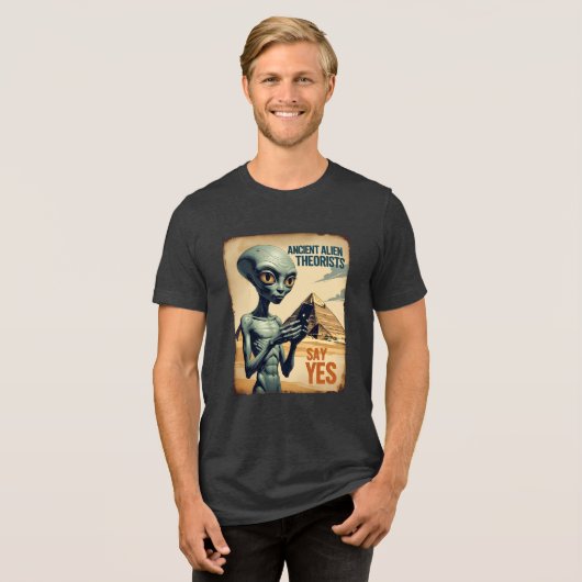 Oude Buitenaardse Piramide Geschiedenis Tri-Blend Shirt (Voorkant volledig)