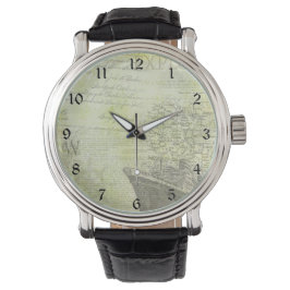 Oude cruiseschip, krantenartikel en kaart horloge