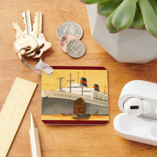 Oude cruiseschip naar het Oosten met jonkboten Sleutelhanger (Bureau)