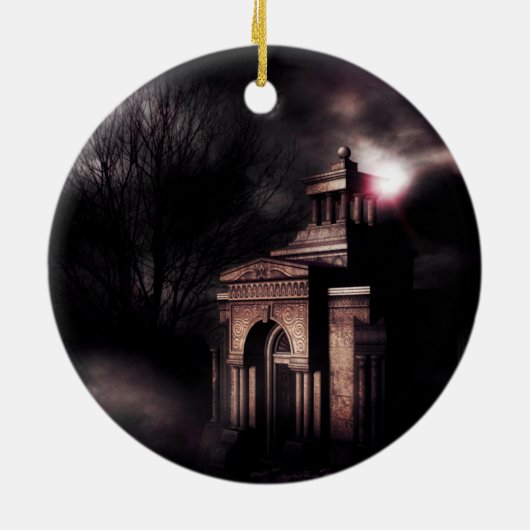 Oude crypt in het donkere bos keramisch ornament (Achterkant)