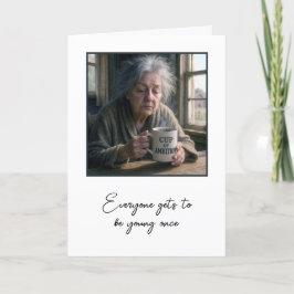 Oude dame met ochtend koffie verjaardag kaart