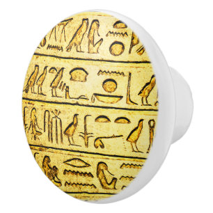 Oude Egyptische Hieroglyphs Yellow Ceramic Knob. Keramische Knop