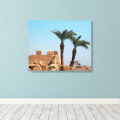 Oude Egyptische ruïnes met palmbomen Canvas Afdruk (Insitu (Houten vloer))
