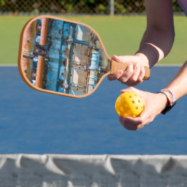 Oude en roestachtige atlas Imperial-dieselmotor Pickleball Paddle
