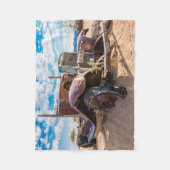 Oude en verlaten auto #3 in Solitaire, Namibië Fleece Deken (Voorkant)