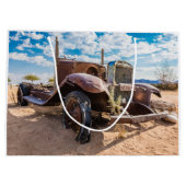 Oude en verlaten auto #3 in Solitaire, Namibië Groot Cadeauzakje (Achterkant)