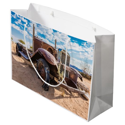 Oude en verlaten auto #3 in Solitaire, Namibië Groot Cadeauzakje (Achterkant Gekanteld)