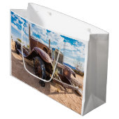 Oude en verlaten auto #3 in Solitaire, Namibië Groot Cadeauzakje (Voorkant Gekanteld)