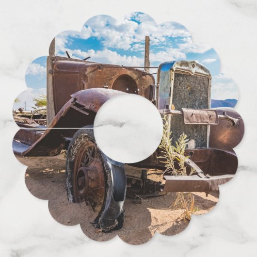 Oude en verlaten auto #3 in Solitaire, Namibië Wijnglaslabel (Voorkant)