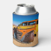 Oude en verlaten auto in Solitaire, Namibië Blikjeskoeler (Blikje Voorkant)
