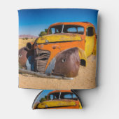 Oude en verlaten auto in Solitaire, Namibië Blikjeskoeler (Voorkant)