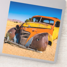 Oude en verlaten auto in Solitaire, Namibië Sticker