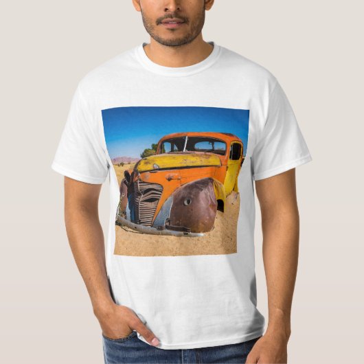 Oude en verlaten auto in Solitaire, Namibië T-shirt (Voorkant)