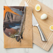 Oude en verlaten auto in Solitaire, Namibië Theedoek (Quarter Fold)