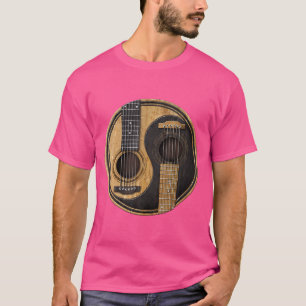 Oude en versleten akoestische gitaren Yin Yang T S T-shirt
