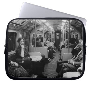 Oude Engeland Londen trein binnen in de rijtuig Mu Laptop Sleeve