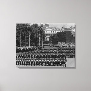 Oude Engelse Garde marcherend in langzaam tempo Canvas Afdruk