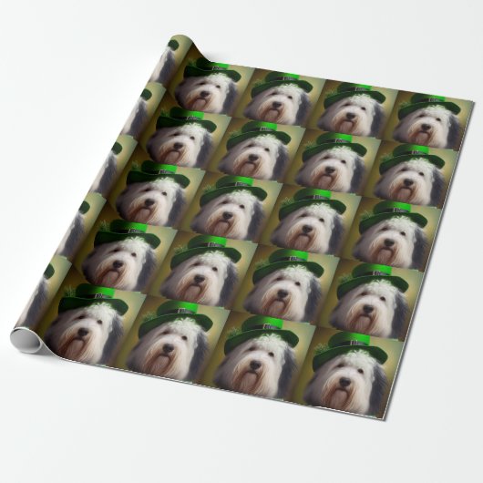 Oude Engelse Sheepdog in St. Patrick's Day Dress Cadeaupapier (Uitgerold)