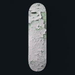 OUDE ENGLAND PEELPAINT PERSOONLIJK SKATEBOARD<br><div class="desc">Een leuk,  modern design van verfafpeling op een oude Engelse huismuur.</div>