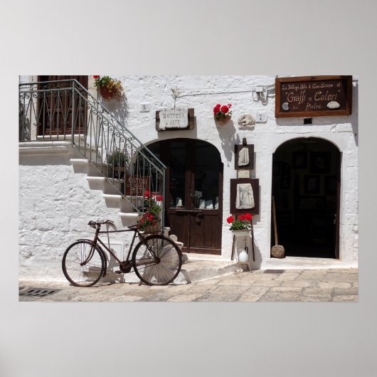 Oude fiets en winkelpui in Apulia Poster (Voorkant)