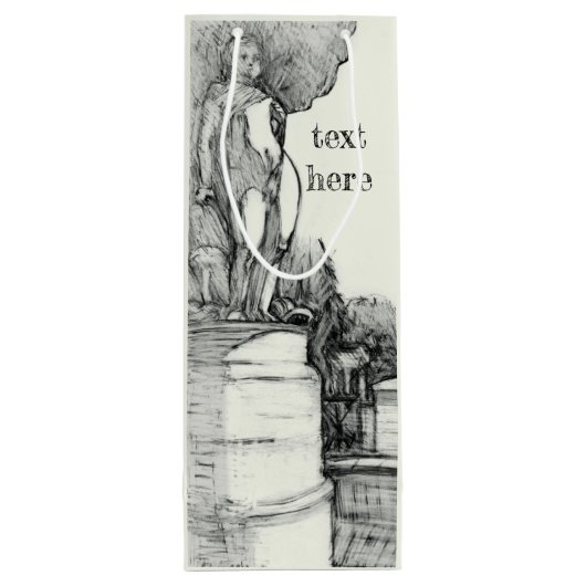 Oude fontein in het park met beeldhouwjongen wijn cadeautas (Achterkant)