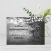 Oude gebeeldhouwde boom twinkle lichten rustieke b kaart (Staand voorkant)