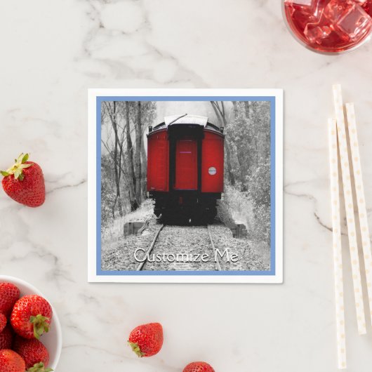 Oude gefaseerde stoomtrein met rode cabine servetten (Insitu)