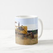 Oude gele koorddanser geparkeerd in een pasta koffiemok (Voorkant rechts)