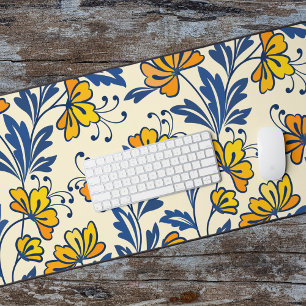 Oude gele oranje volksbloem in blauw blad bureaumat