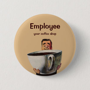 Oude gelukkige man drinkt reusachtige kop koffie ronde button 5,7 cm