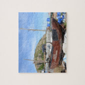 Oude Gevist boot op de strand Legpuzzel (Verticaal)